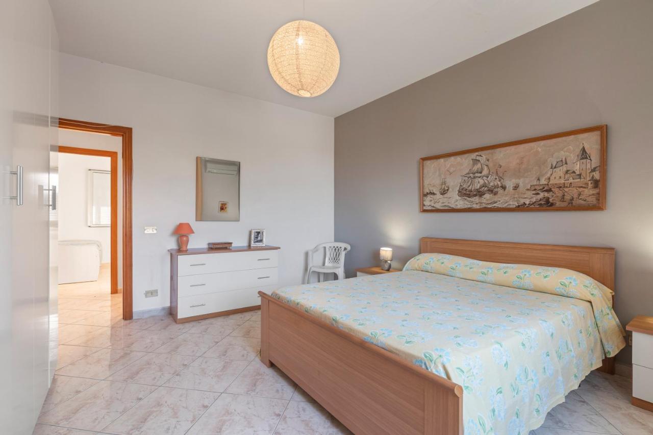 Villa In Marlory Monreale